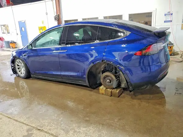 5YJXCBE2XLF298638 2020 TESLA MODEL X - Image 2