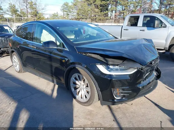 5YJXCBE2XMF310384 2021 TESLA MODEL X - Image 1