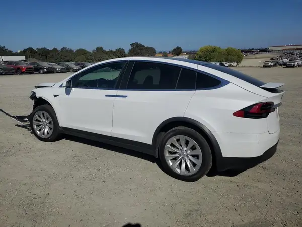5YJXCBE2XMF319604 2021 TESLA MODEL X - Image 2