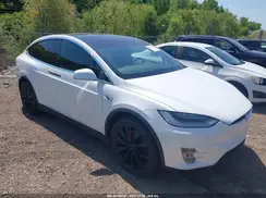 5YJXCBE2XMF323703 2021 TESLA MODEL X