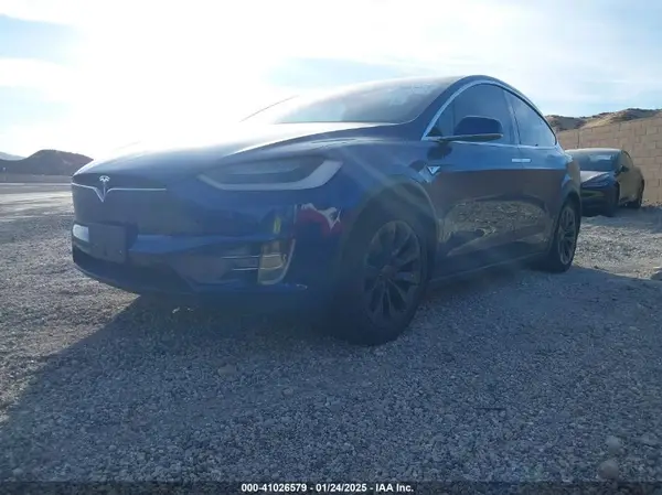 5YJXCBE40GF001917 2016 TESLA MODEL X - Image 2