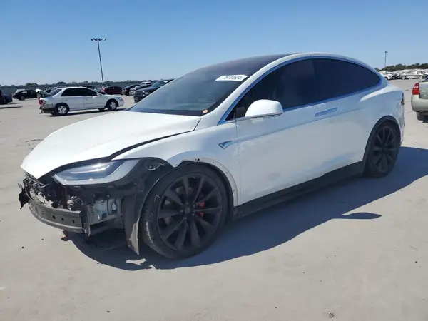 5YJXCBE40GF005708 2016 TESLA MODEL X - Image 1