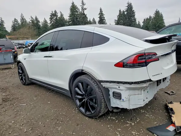 5YJXCBE40GF018149 2016 TESLA MODEL X - Image 2