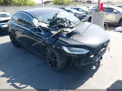5YJXCBE40JF113060 2018 TESLA MODEL X