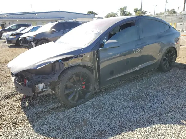 5YJXCBE40JF115617 2018 TESLA MODEL X