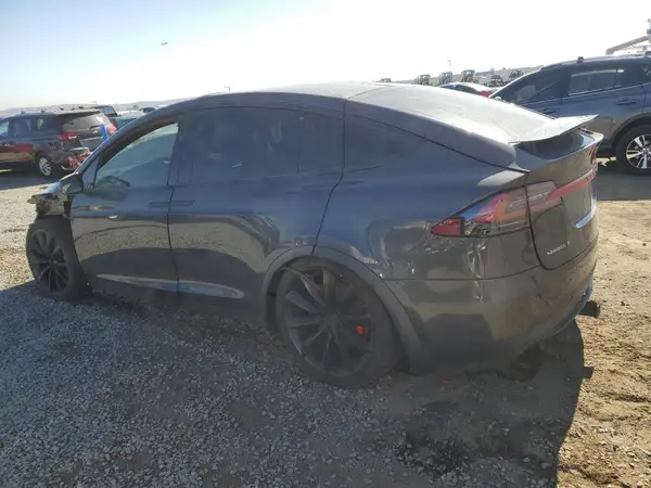 5YJXCBE40JF115617 2018 TESLA MODEL X - Image 2