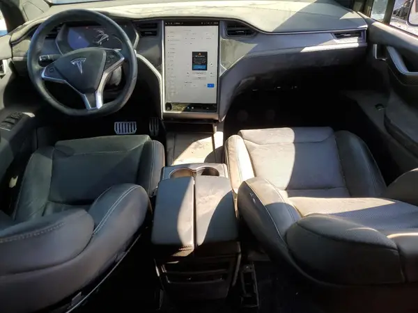 5YJXCBE40JF115617 2018 TESLA MODEL X - Image 8