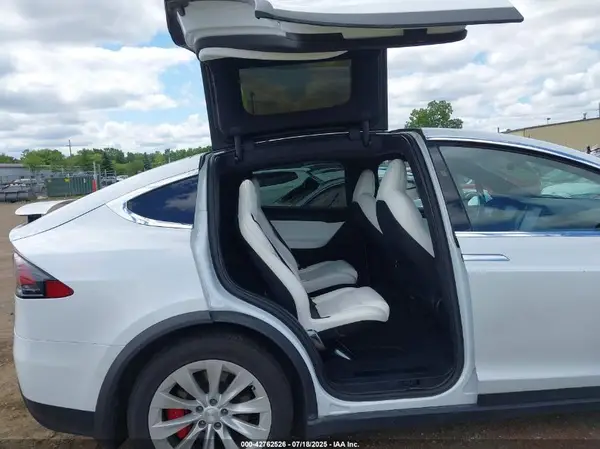 5YJXCBE40LF240037 2020 TESLA MODEL X - Image 8