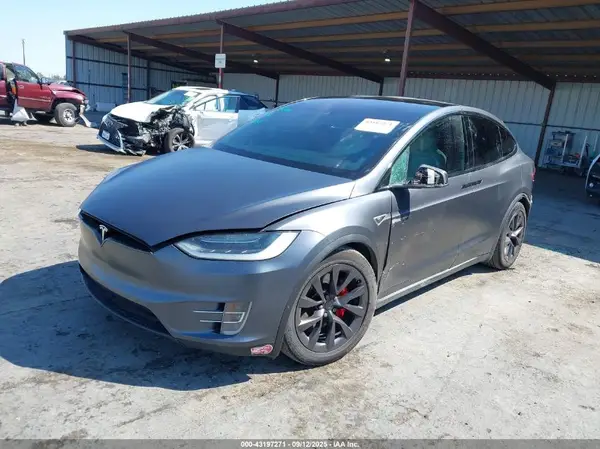 5YJXCBE41GF003644 2016 TESLA MODEL X - Image 2
