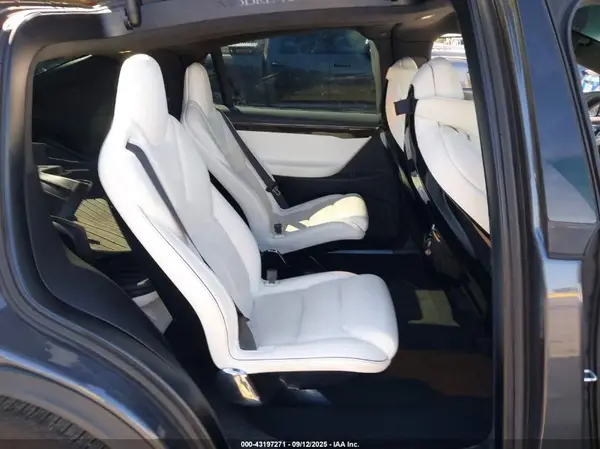 5YJXCBE41GF003644 2016 TESLA MODEL X - Image 8