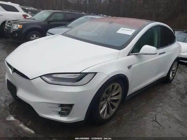 5YJXCBE41GF005054 2016 TESLA MODEL X - Image 2