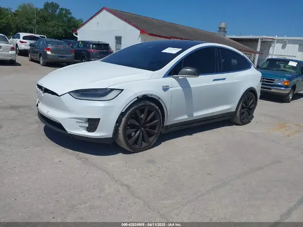 5YJXCBE41GF016264 2016 TESLA MODEL X - Image 2