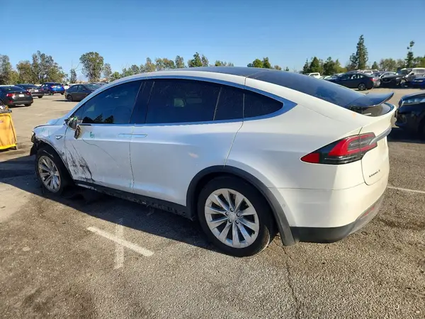 5YJXCBE41GF016622 2016 TESLA MODEL X - Image 2