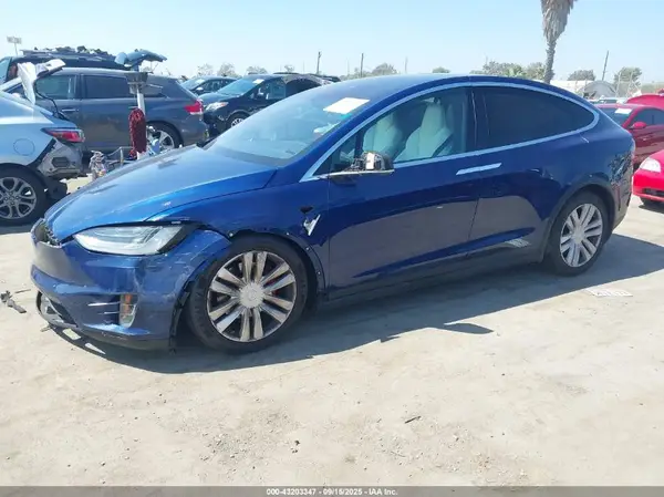 5YJXCBE41GF017897 2016 TESLA MODEL X - Image 2