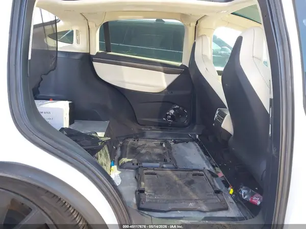 5YJXCBE41JF081204 2018 TESLA MODEL X - Image 8