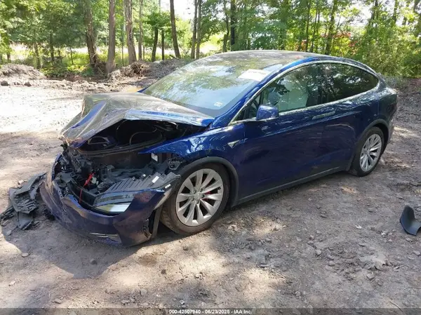 5YJXCBE41JF128506 2018 TESLA MODEL X - Image 2