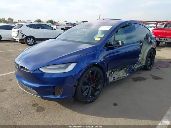 5YJXCBE41LF261978 2020 TESLA MODEL X - Image 2