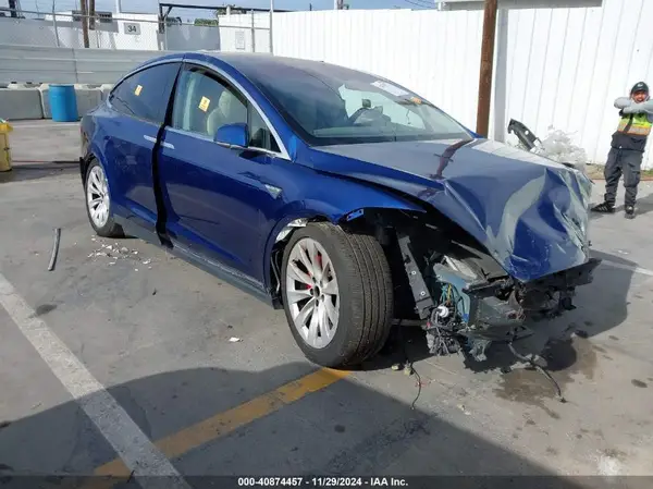 5YJXCBE42GF000168 2016 TESLA MODEL X - Image 1
