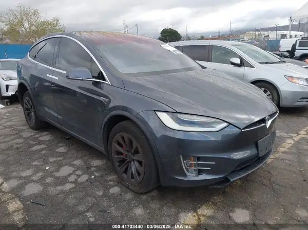 5YJXCBE42GF000185 2016 TESLA MODEL X - Image 1