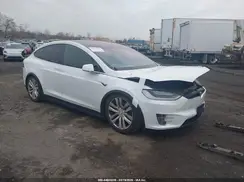 5YJXCBE42HF044933 2017 TESLA MODEL X