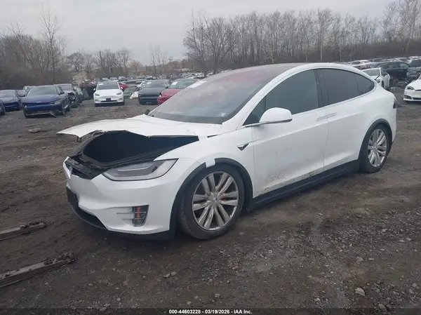5YJXCBE42HF044933 2017 TESLA MODEL X - Image 2