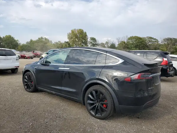 5YJXCBE42HF051669 2017 TESLA MODEL X - Image 2