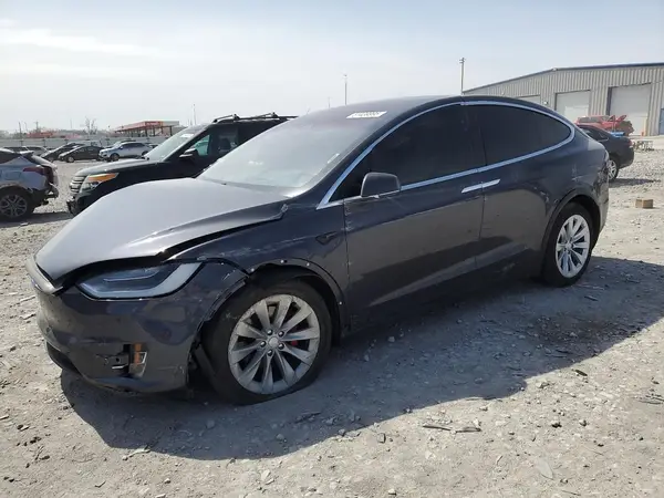 5YJXCBE42JF081101 2018 TESLA MODEL X - Image 1