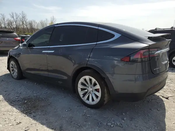 5YJXCBE42JF081101 2018 TESLA MODEL X - Image 2