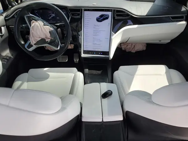 5YJXCBE42JF081101 2018 TESLA MODEL X - Image 8