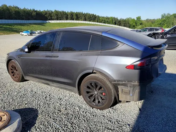 5YJXCBE42JF137392 2018 TESLA MODEL X - Image 2