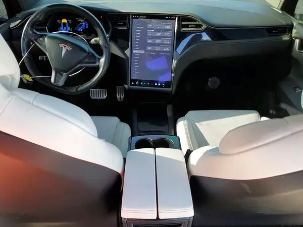 5YJXCBE42JF137392 2018 TESLA MODEL X - Image 8