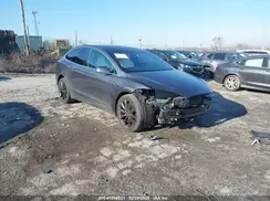 5YJXCBE42JF138638 2018 TESLA MODEL X