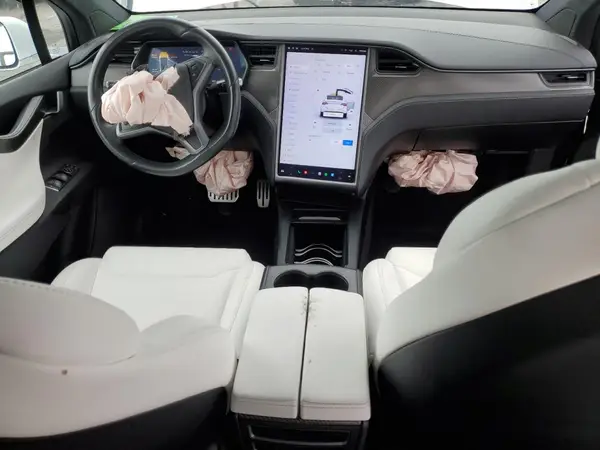 5YJXCBE42KF193396 2019 TESLA MODEL X - Image 8