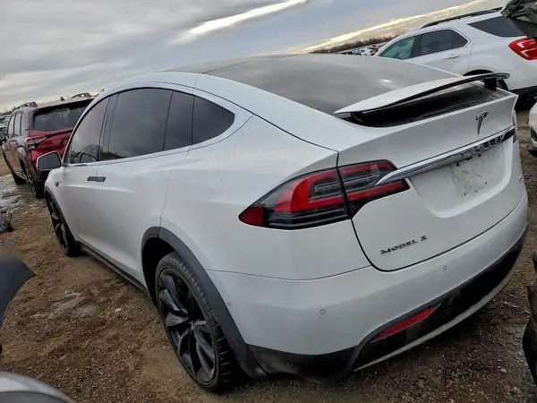 5YJXCBE43GF001412 2016 TESLA MODEL X - Image 2