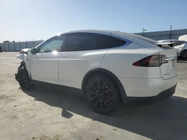 5YJXCBE43GF007405 2016 TESLA MODEL X - Image 2