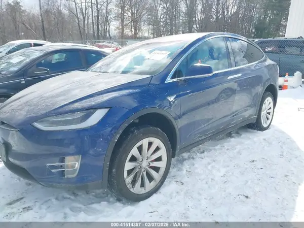 5YJXCBE43GF020509 2016 TESLA MODEL X - Image 2