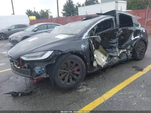 5YJXCBE43HF052782 2017 TESLA MODEL X - Image 2