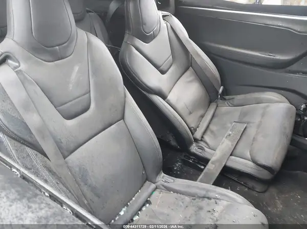 5YJXCBE43HF052782 2017 TESLA MODEL X - Image 8