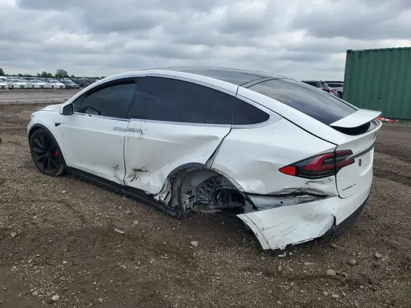5YJXCBE43KF144899 2019 TESLA MODEL X - Image 2