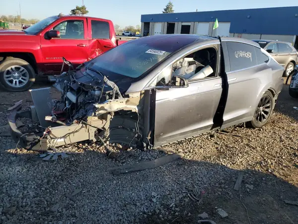 5YJXCBE43KF152985 2019 TESLA MODEL X