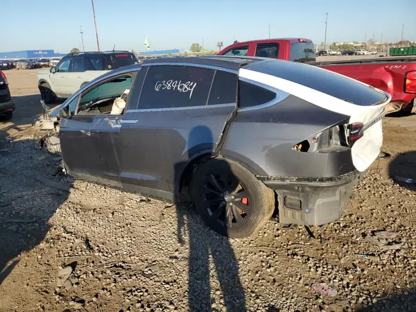 5YJXCBE43KF152985 2019 TESLA MODEL X - Image 2