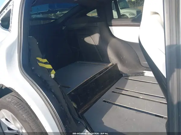 5YJXCBE44GF000544 2016 TESLA MODEL X - Image 8