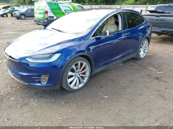 5YJXCBE44GF000933 2016 TESLA MODEL X - Image 2