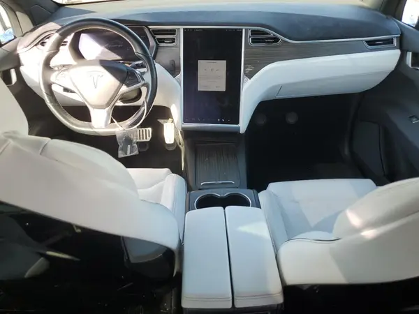 5YJXCBE44GF001421 2016 TESLA MODEL X - Image 8