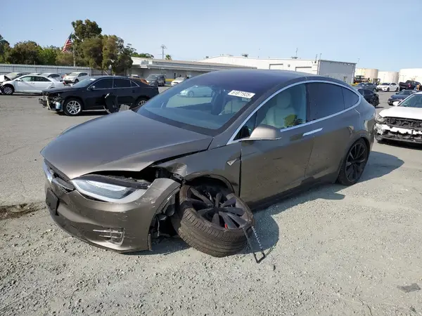 5YJXCBE44GF006540 2016 TESLA MODEL X - Image 1