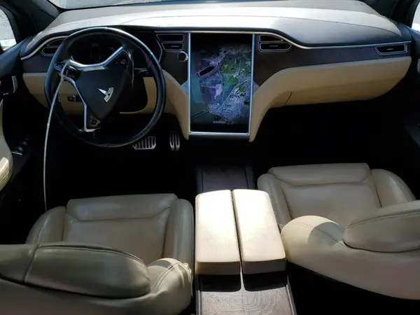 5YJXCBE44GF006540 2016 TESLA MODEL X - Image 8
