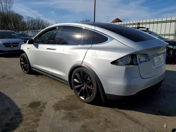 5YJXCBE44GF008174 2016 TESLA MODEL X - Image 2