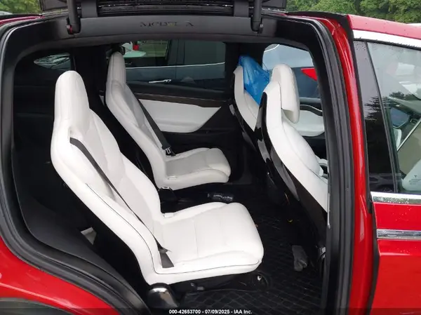 5YJXCBE44GF008465 2016 TESLA MODEL X - Image 8