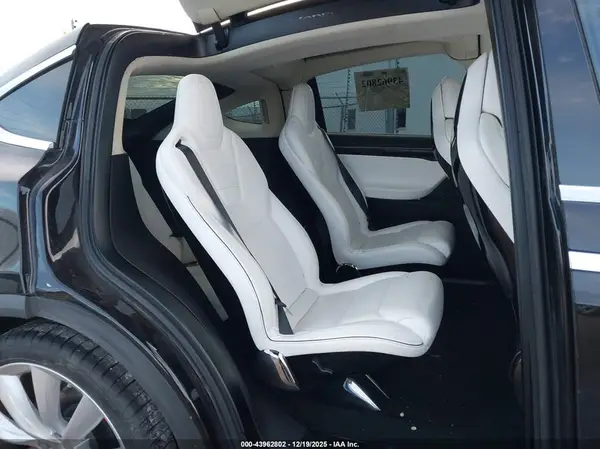 5YJXCBE44GFS00307 2016 TESLA MODEL X - Image 8
