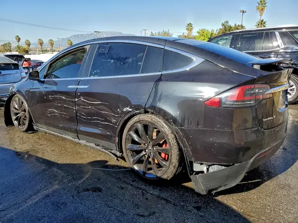 5YJXCBE44HF051687 2017 TESLA MODEL X - Image 2